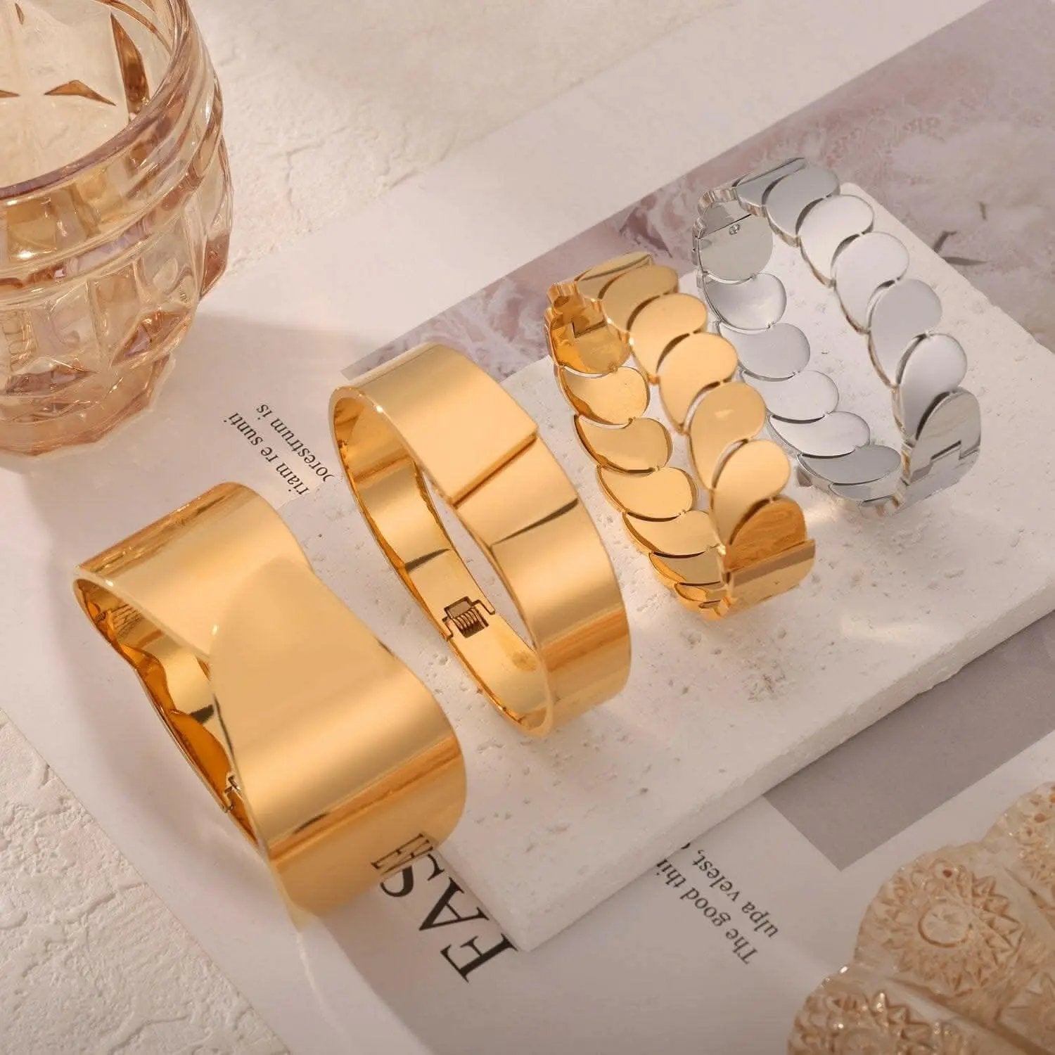 Gold-plated titanium bracelet - Love Salve